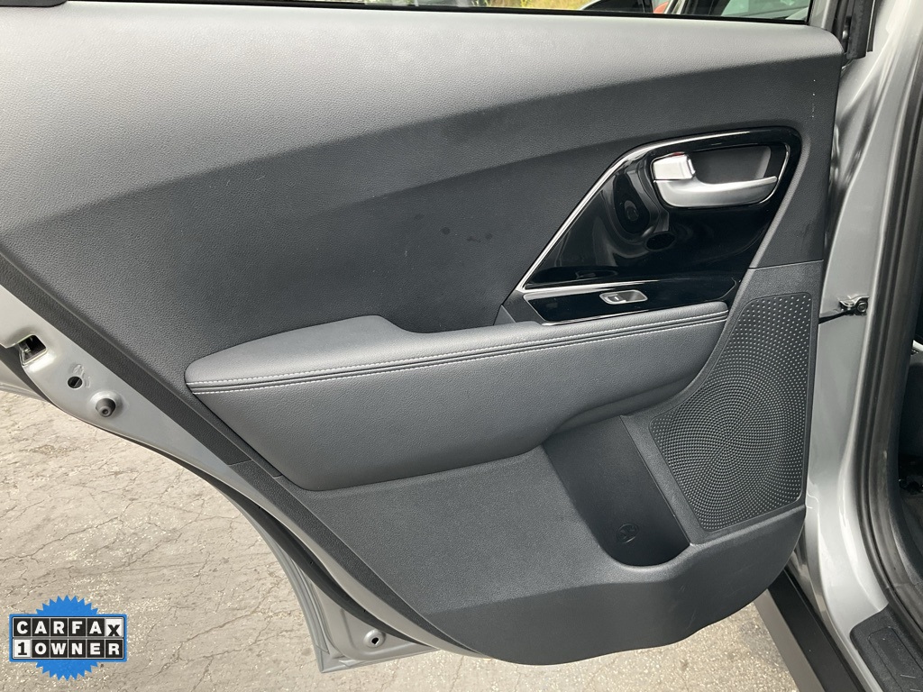 Vehicle image 51 of 88