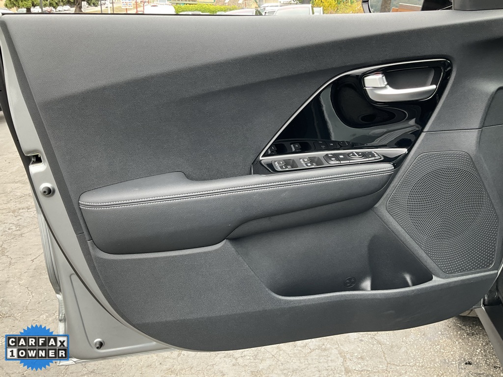 Vehicle image 52 of 88