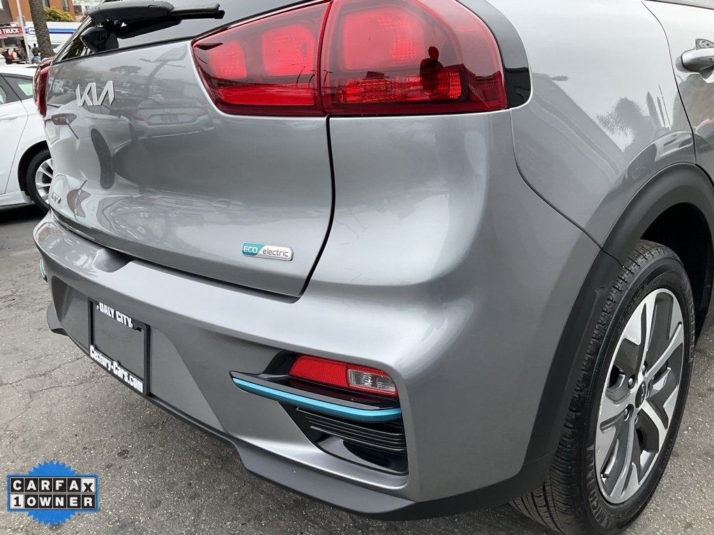 Vehicle image 8 of 88