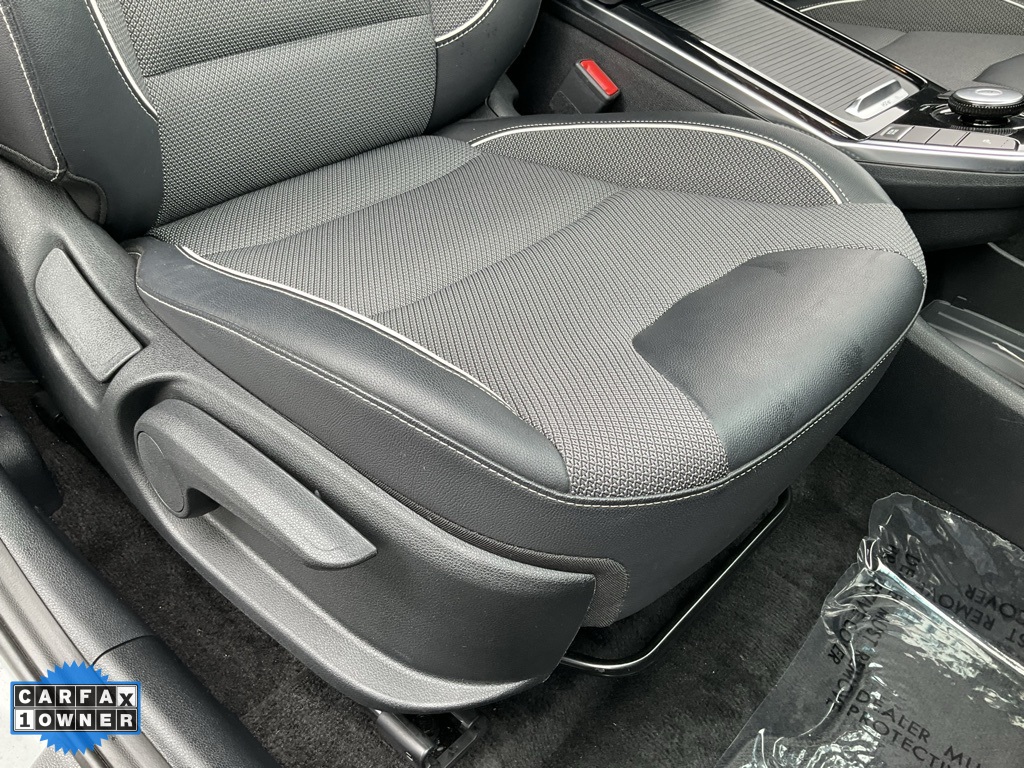 Vehicle image 29 of 88