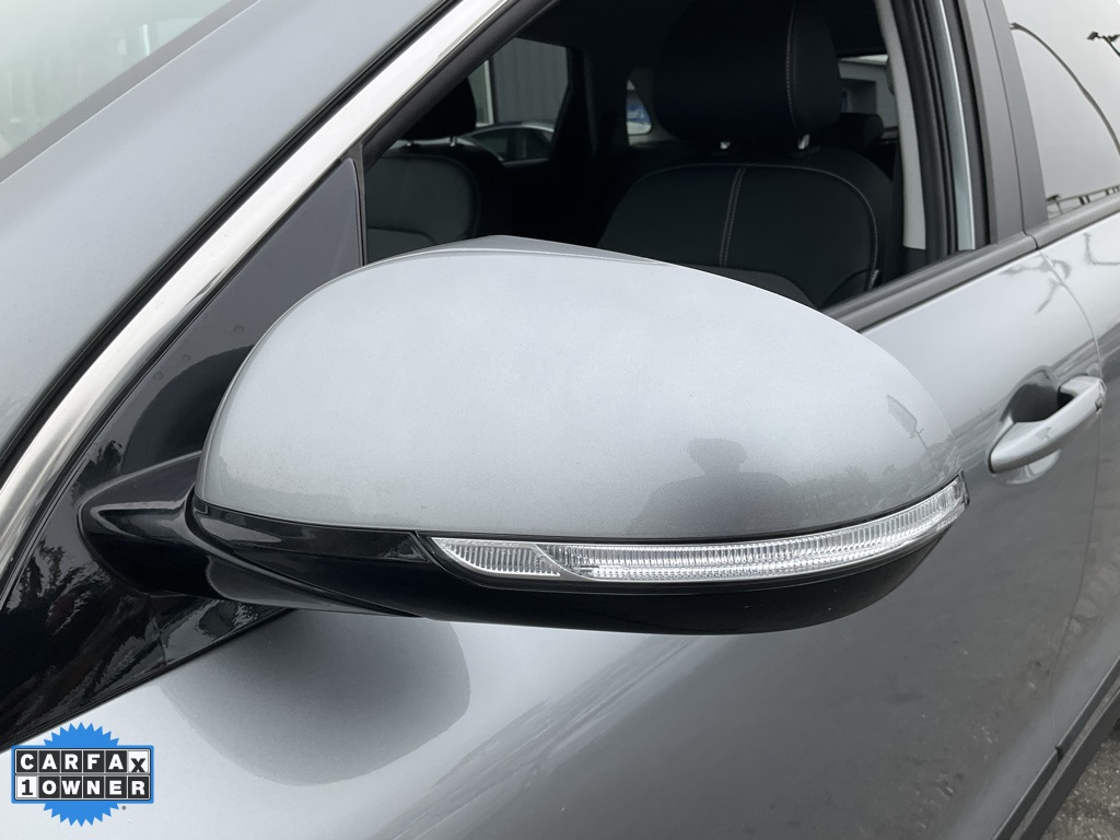 Vehicle image 40 of 88