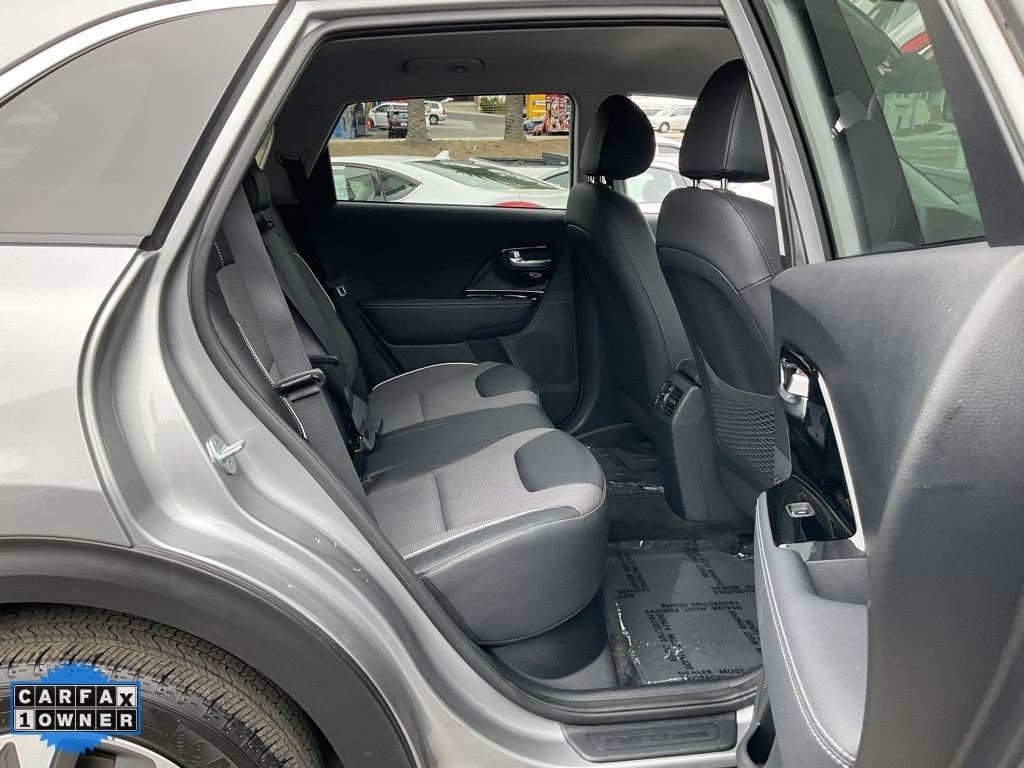 Vehicle image 25 of 88