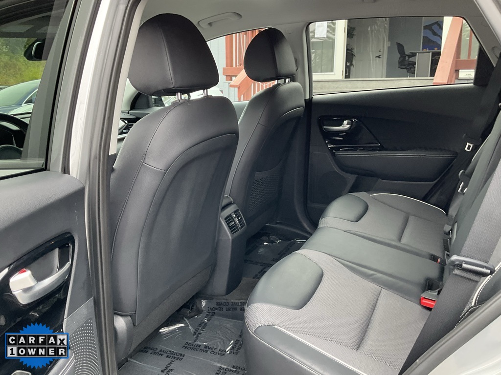 Vehicle image 21 of 88