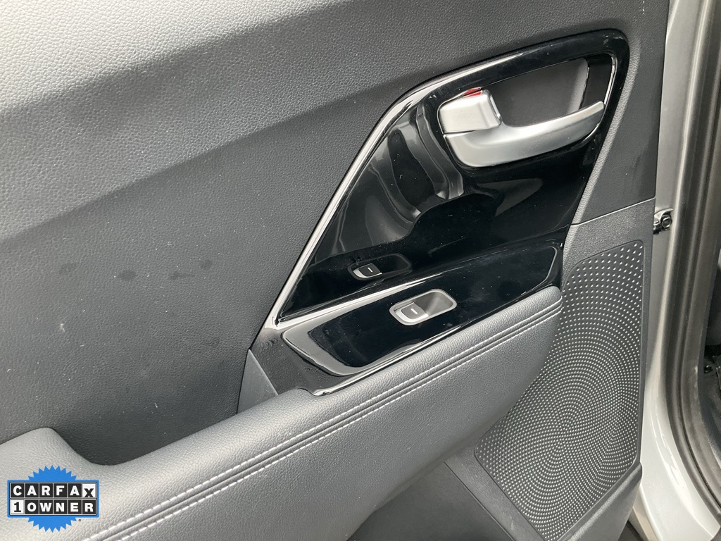 Vehicle image 71 of 88
