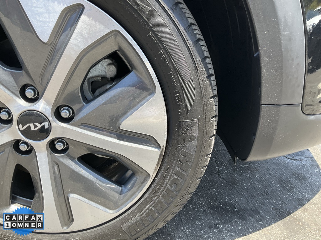 Vehicle image 15 of 88