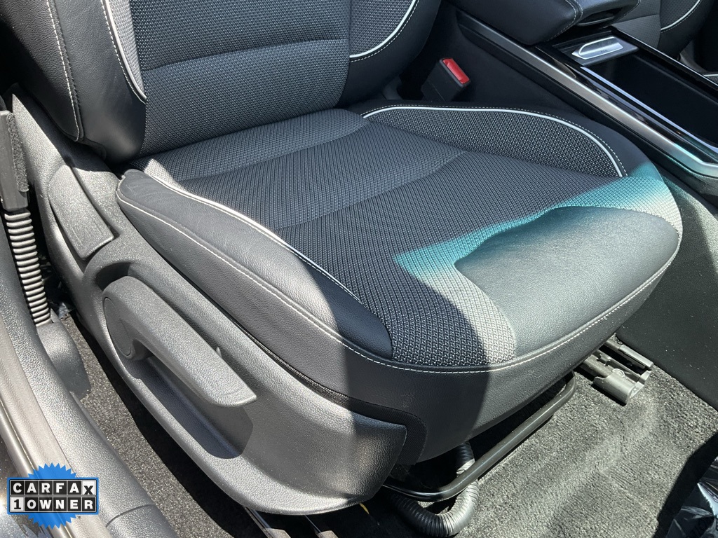 Vehicle image 24 of 88