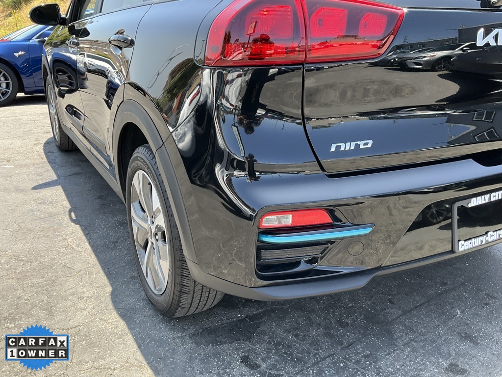 Vehicle image 8 of 88