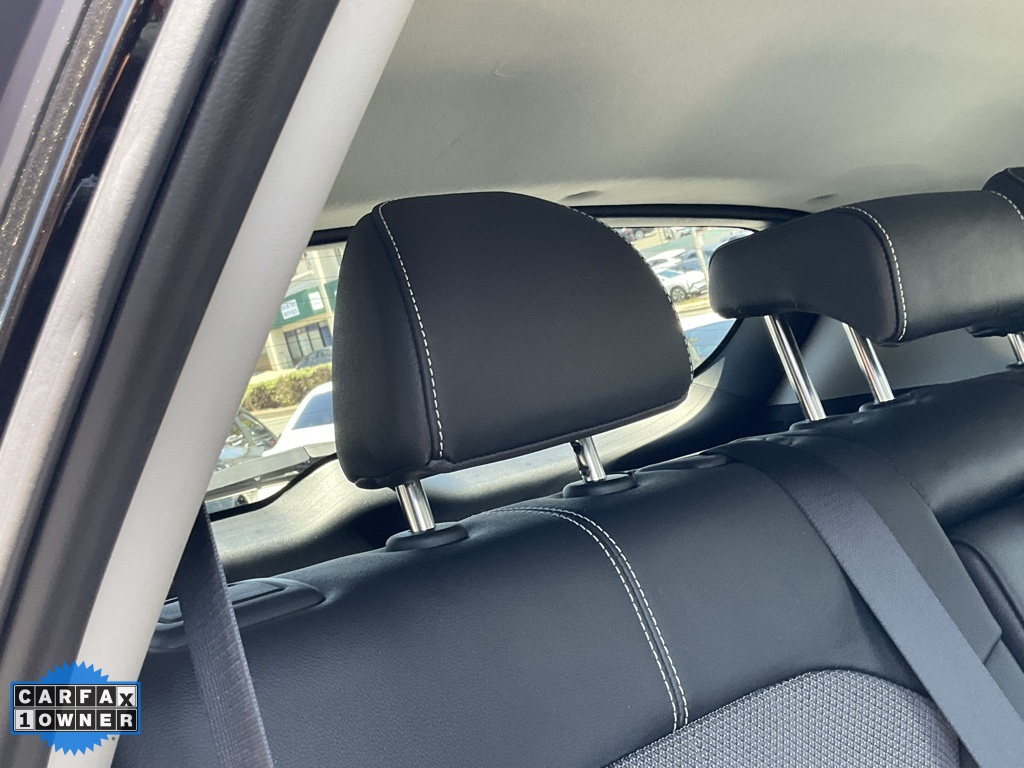 Vehicle image 27 of 88