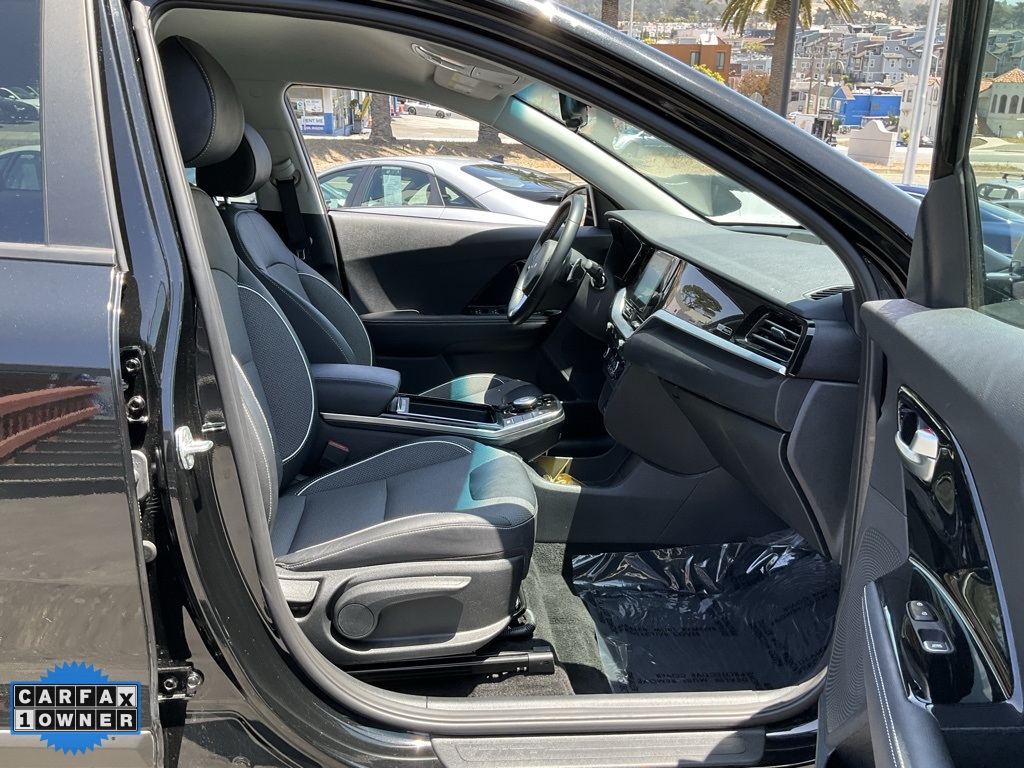 Vehicle image 28 of 88
