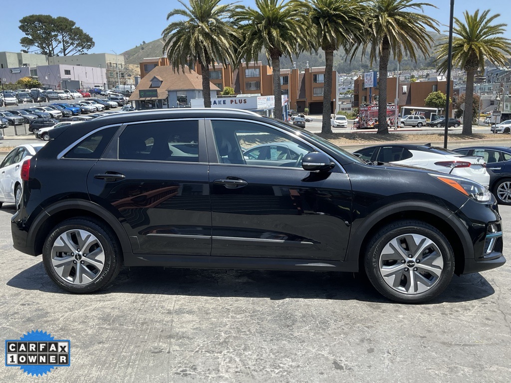 Vehicle image 4 of 88