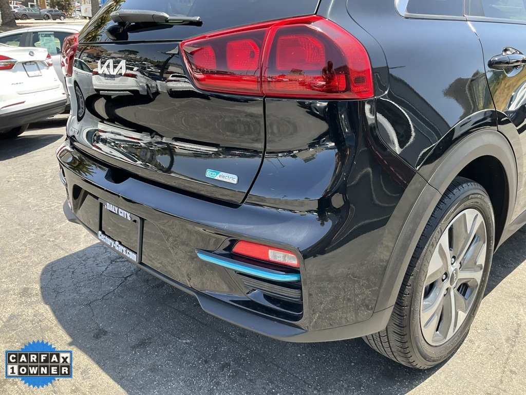 Vehicle image 6 of 88