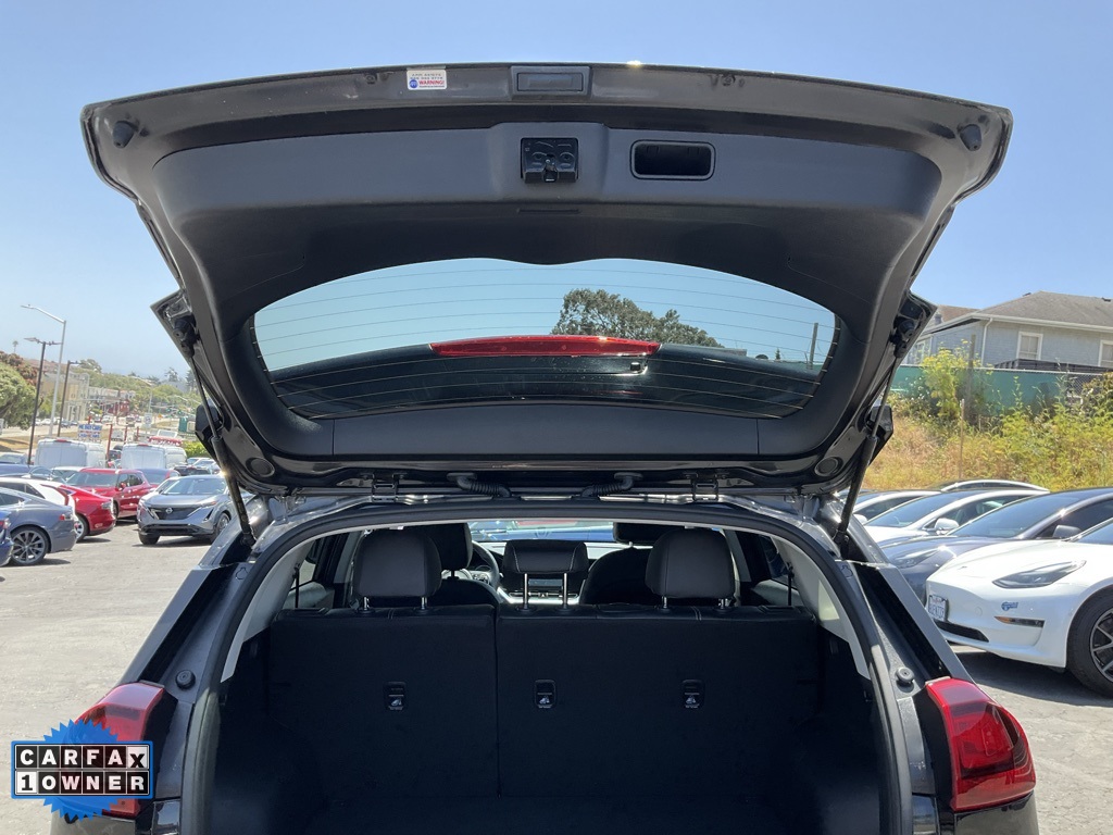 Vehicle image 17 of 88