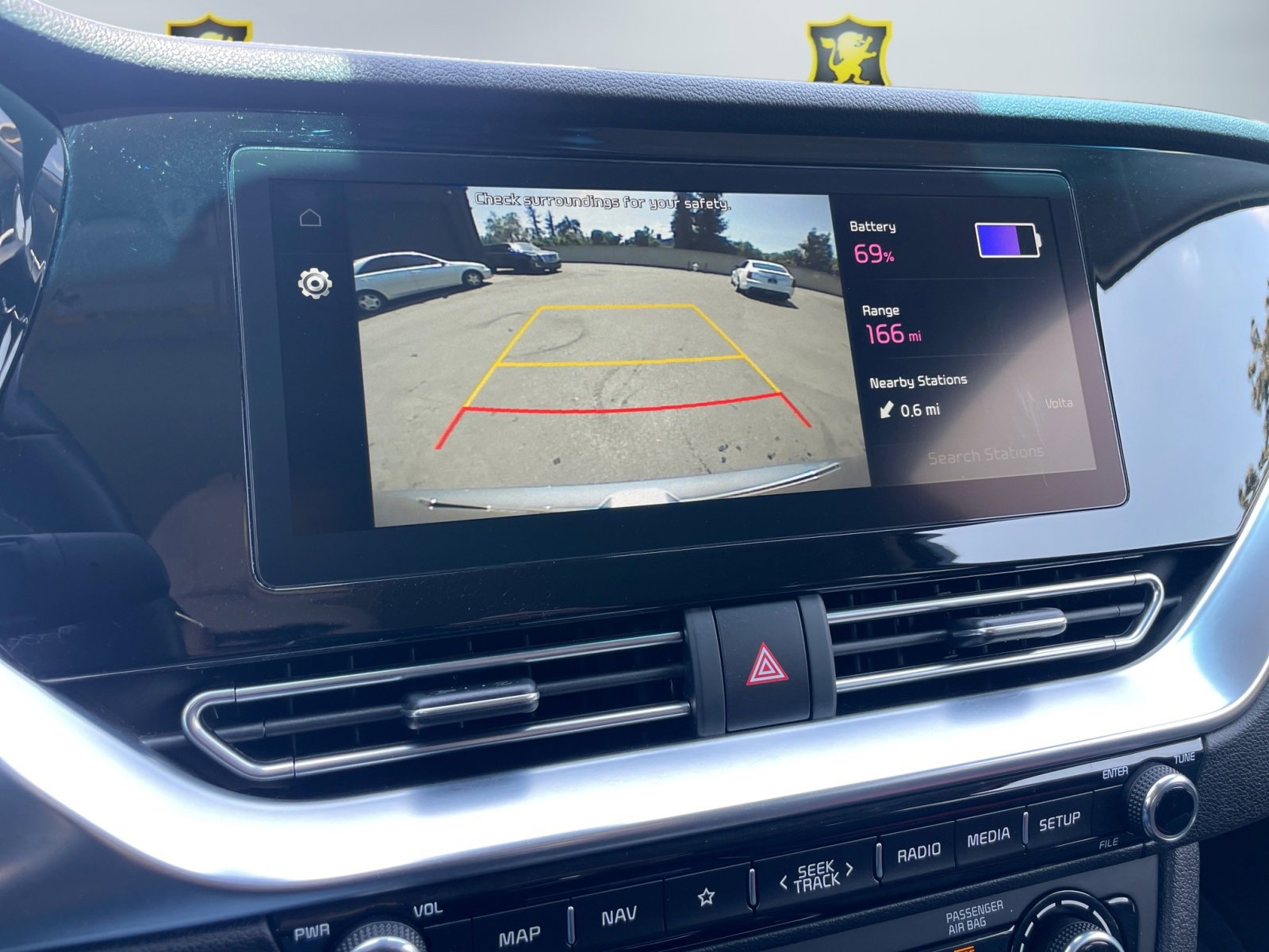 Vehicle image 14 of 30