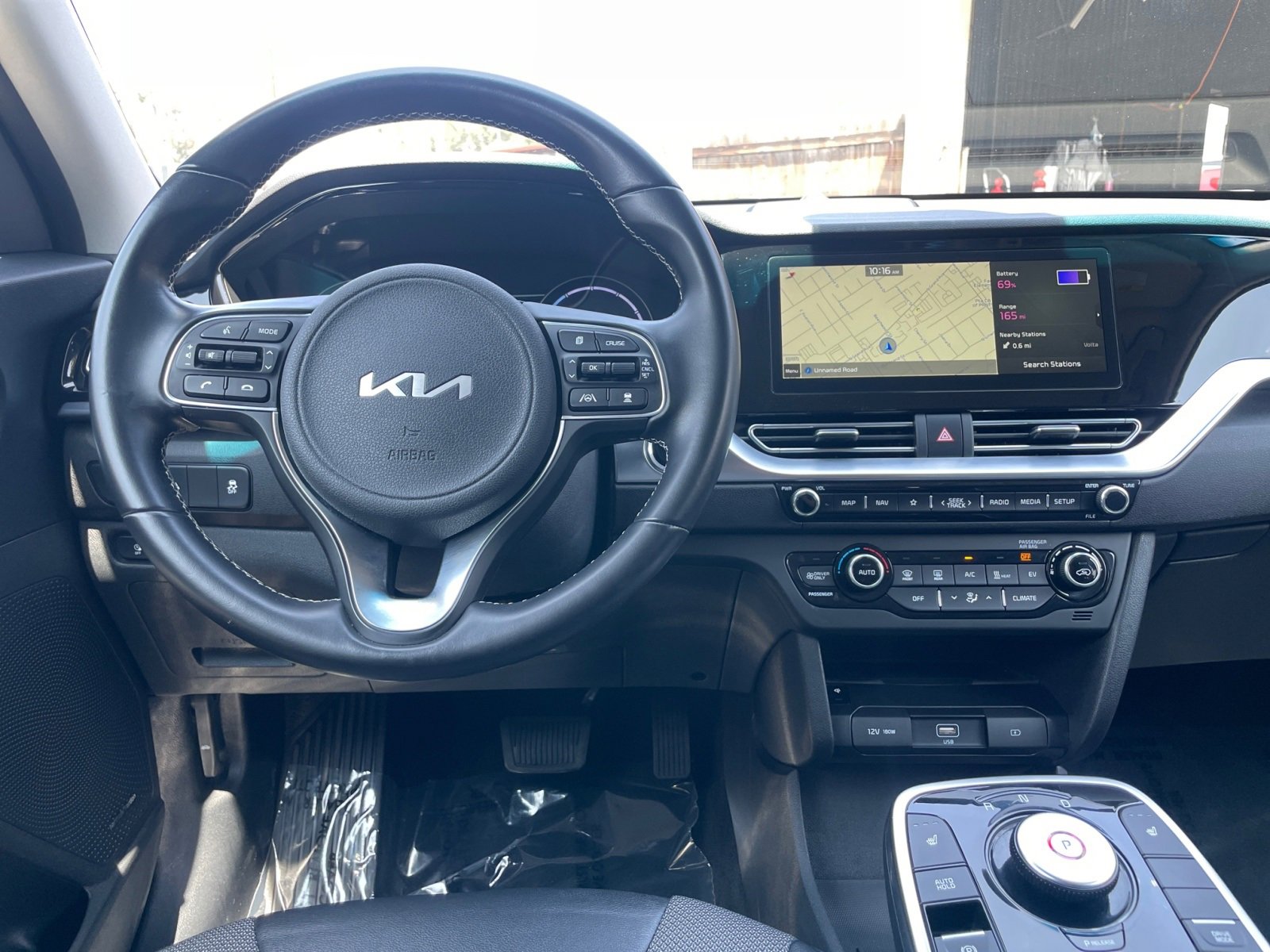 Vehicle image 17 of 30