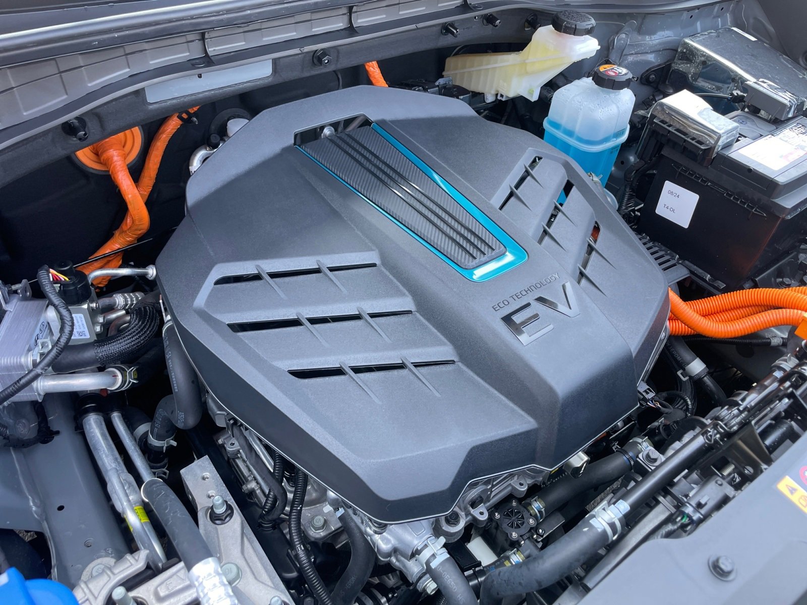 Vehicle image 25 of 30