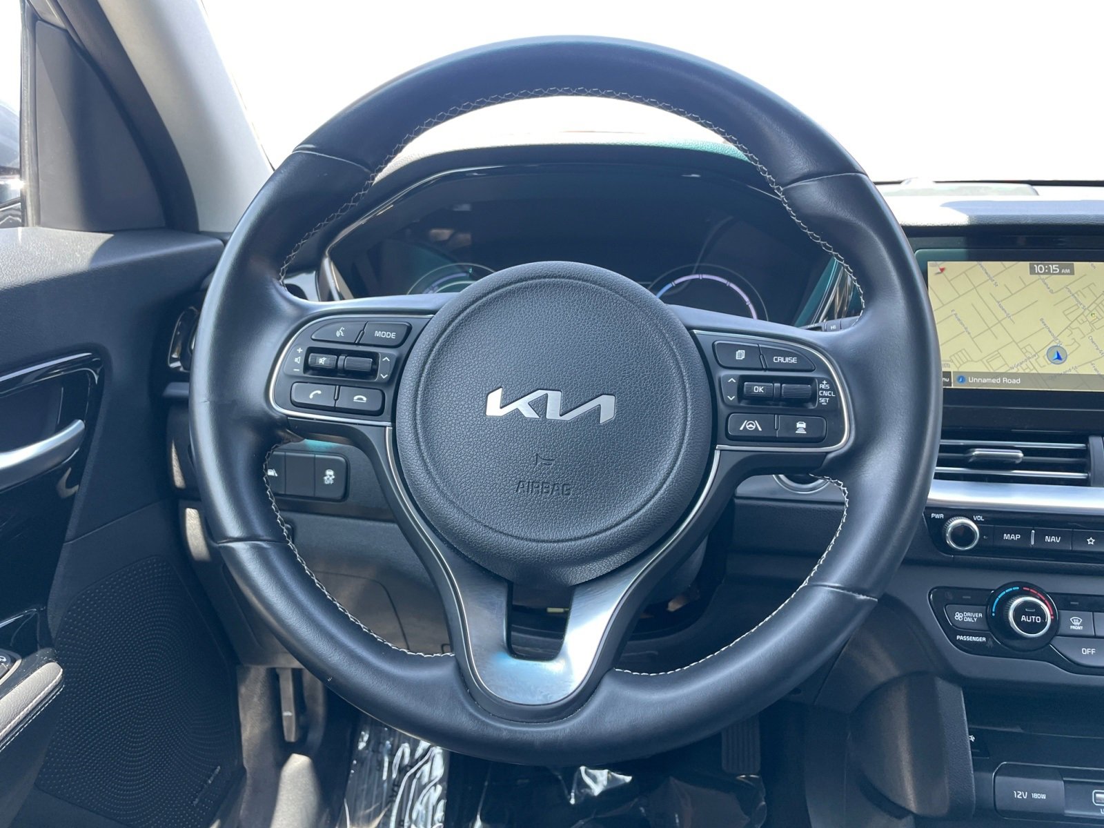 Vehicle image 12 of 30
