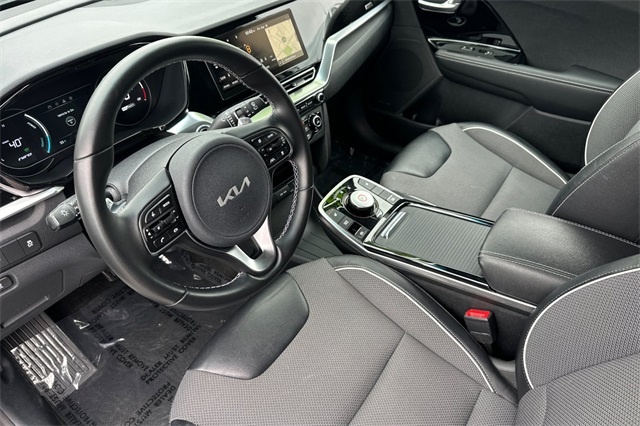Vehicle image 10 of 48