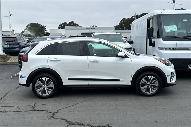Vehicle image 7 of 48