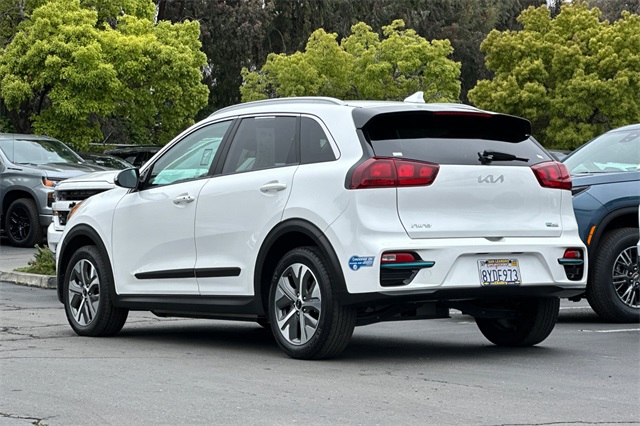 Vehicle image 8 of 48