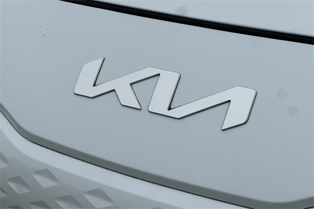 Vehicle image 40 of 48