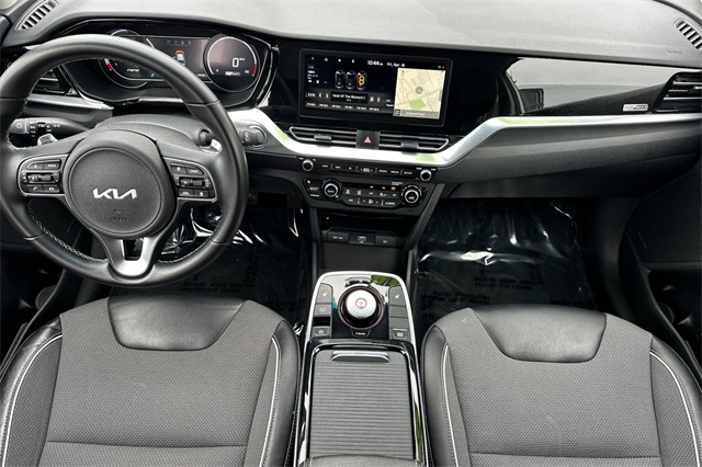 Vehicle image 17 of 48