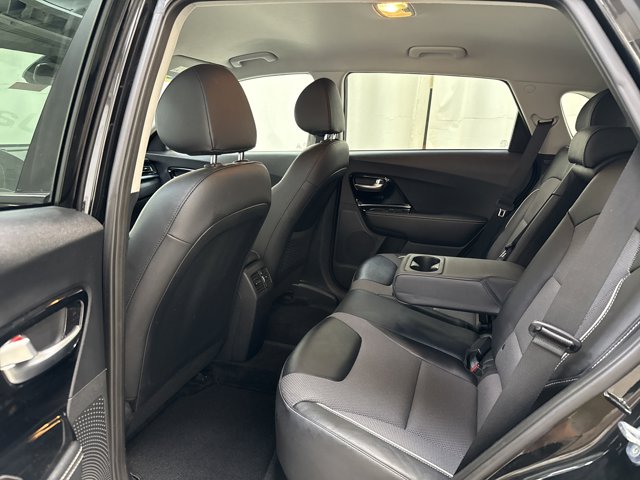 Vehicle image 14 of 29