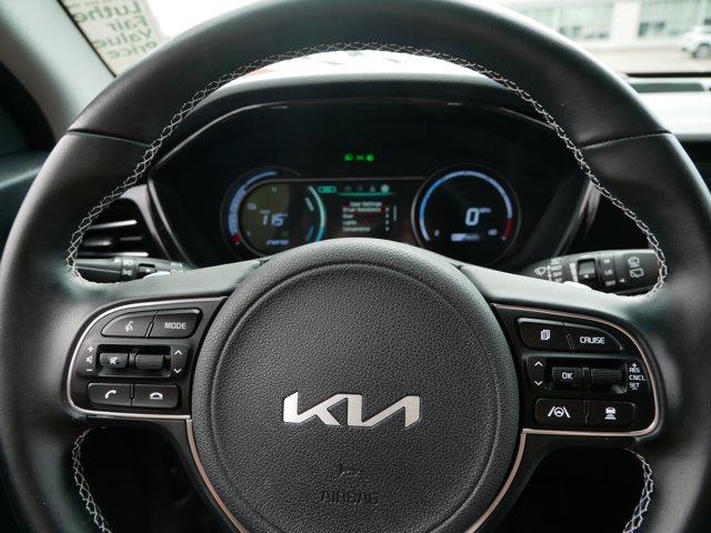 Vehicle image 17 of 36