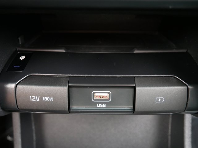Vehicle image 25 of 36