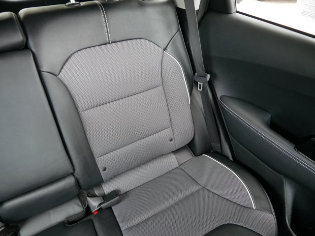 Vehicle image 11 of 36