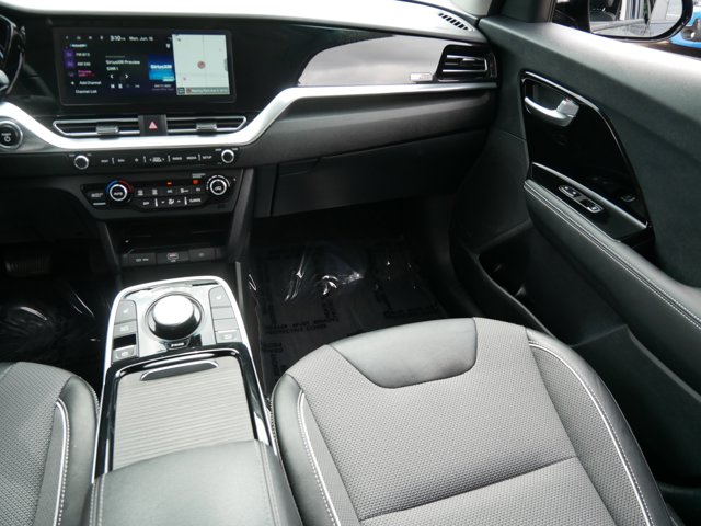 Vehicle image 27 of 36