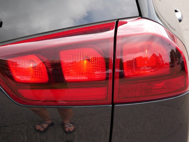 Vehicle image 28 of 36