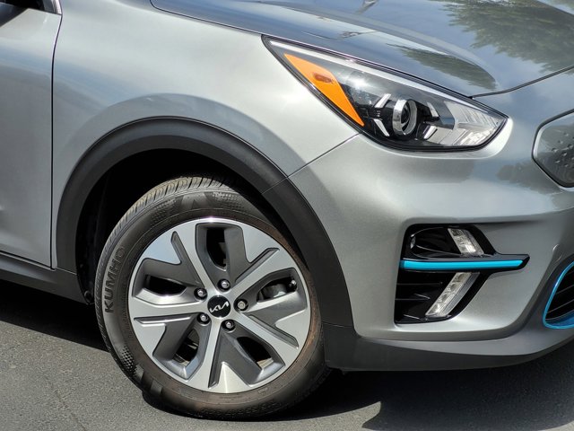 Vehicle image 9 of 27