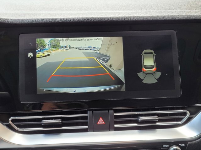 Vehicle image 18 of 27