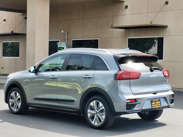 Vehicle image 7 of 27