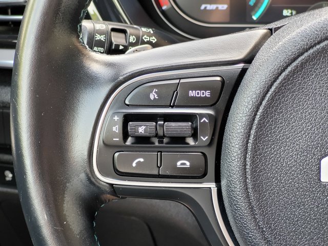 Vehicle image 25 of 27