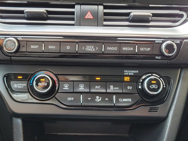 Vehicle image 21 of 27