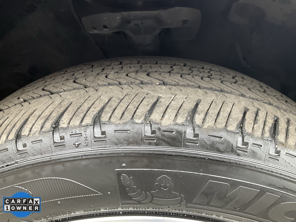 Vehicle image 27 of 89