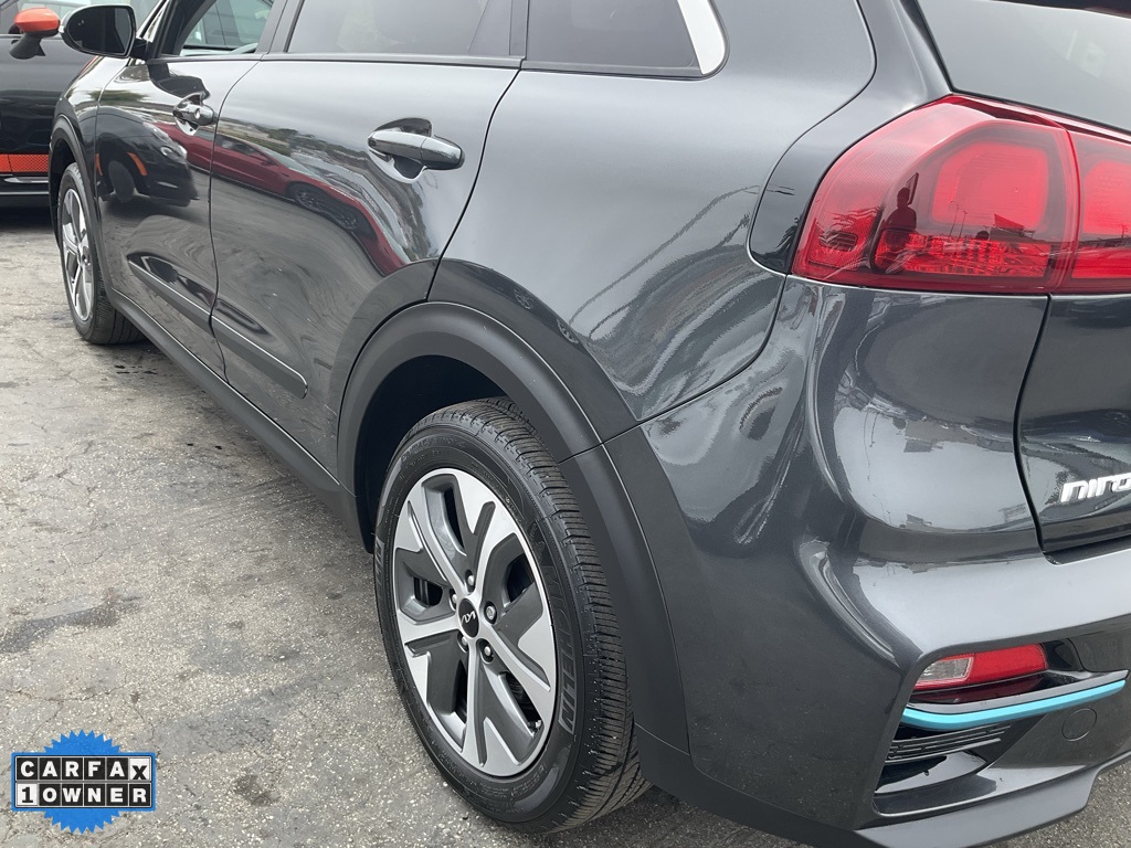 Vehicle image 17 of 89