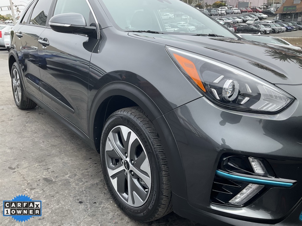 Vehicle image 7 of 89