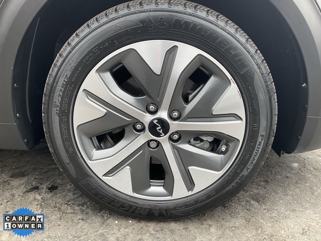 Vehicle image 22 of 89