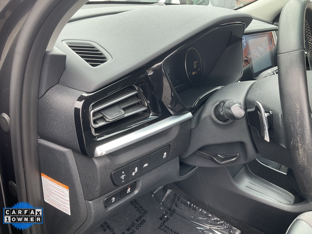 Vehicle image 74 of 89