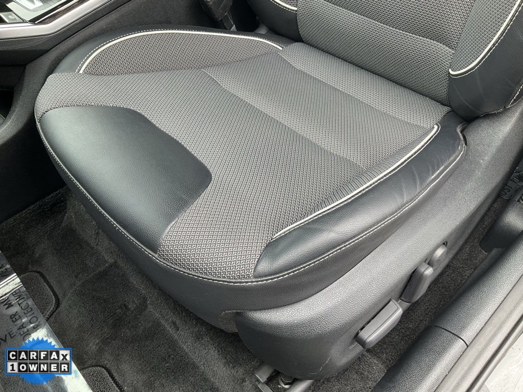 Vehicle image 41 of 89