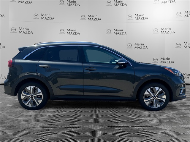 Vehicle image 4 of 34