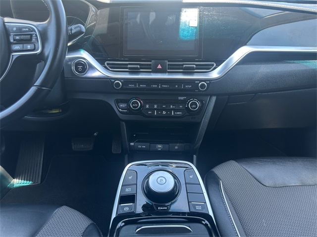 Vehicle image 11 of 34