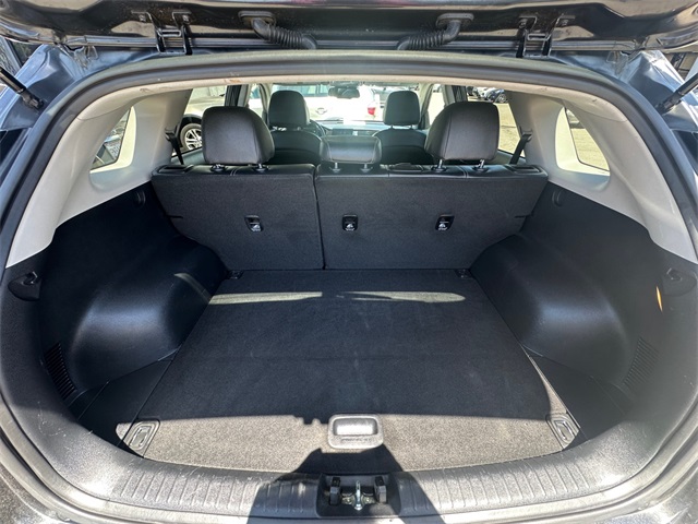 Vehicle image 31 of 34