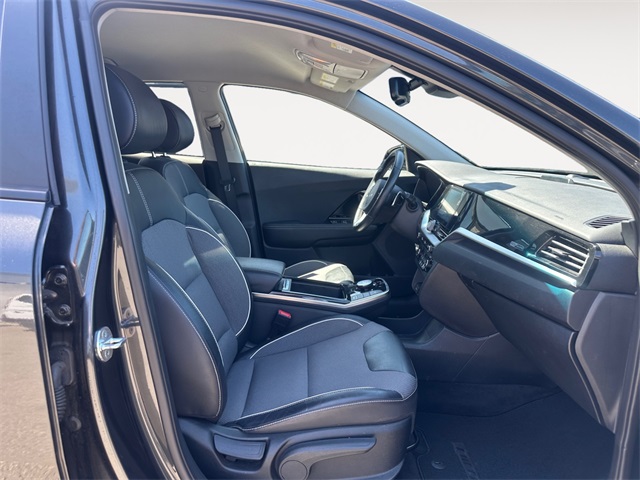 Vehicle image 15 of 34