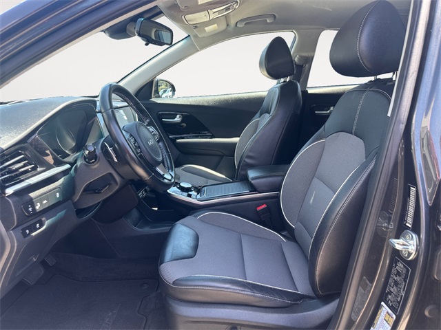 Vehicle image 9 of 34