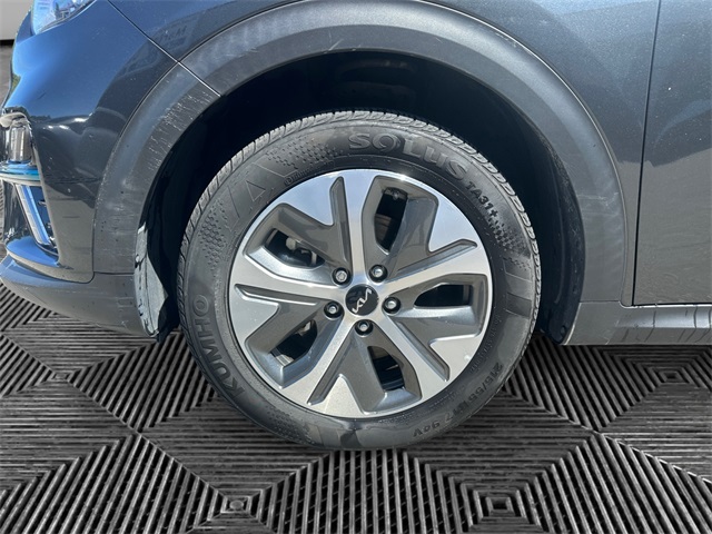 Vehicle image 14 of 34