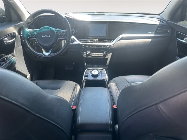 Vehicle image 10 of 32