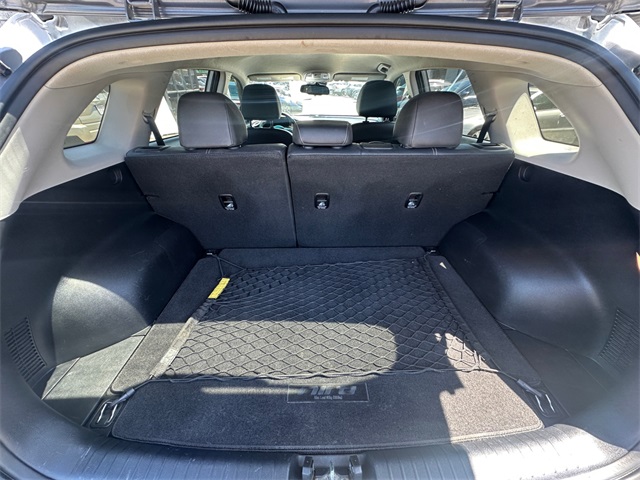 Vehicle image 27 of 32